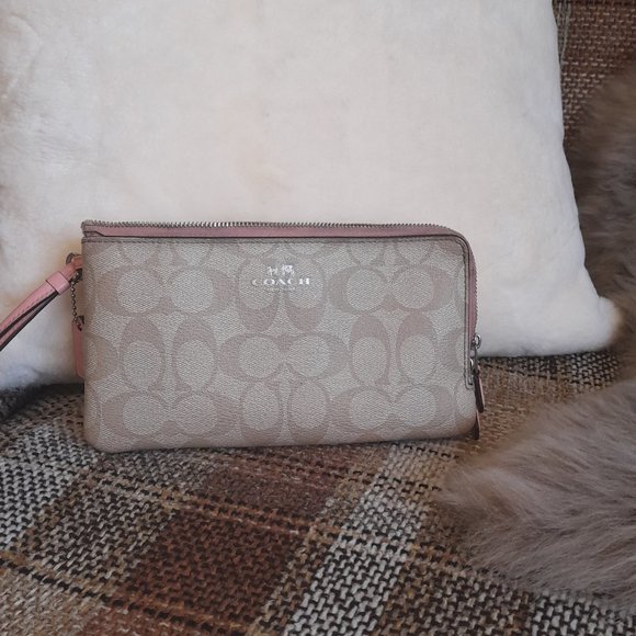 COACH Signature Wristlet/ Wallet - Picture 1 of 9